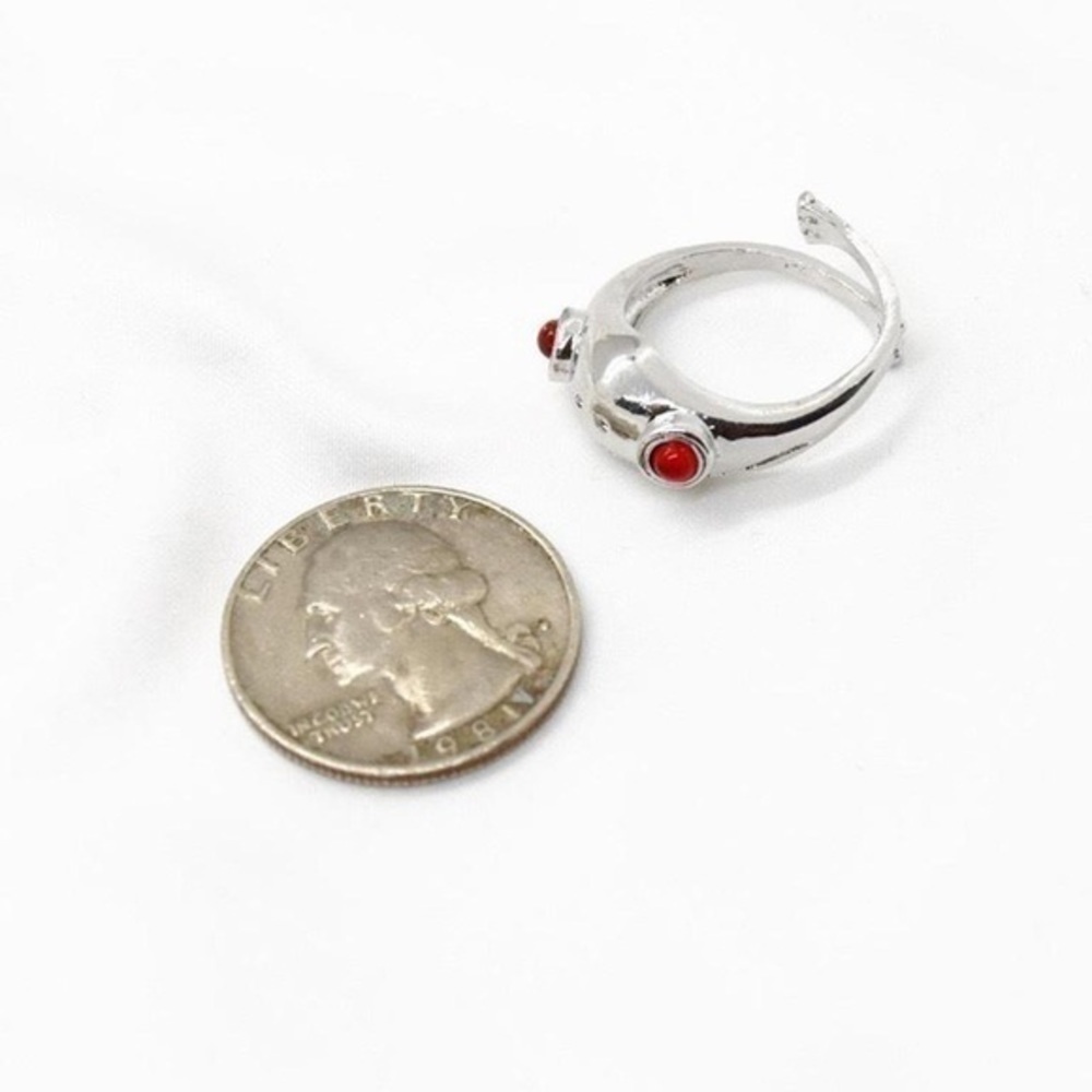 Red Eye Silver Frog Ring - Picture 4 of 4